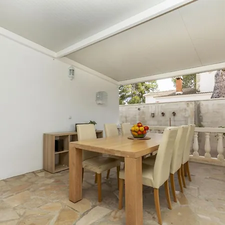 Encanto Iv By Interhome *